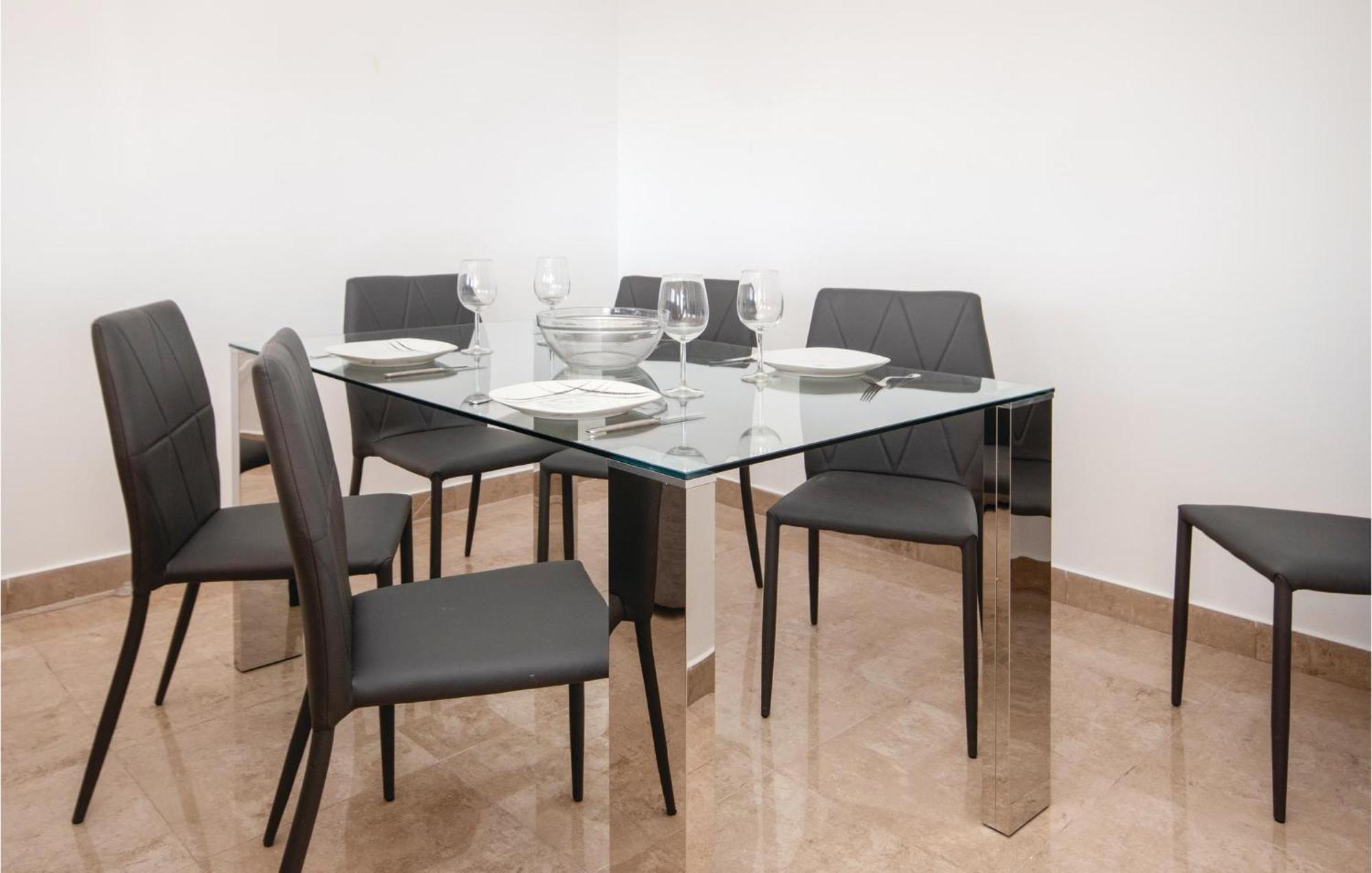 3 Bedroom Amazing Apartment In La Duquesa Castillo de Sabinillas Buitenkant foto