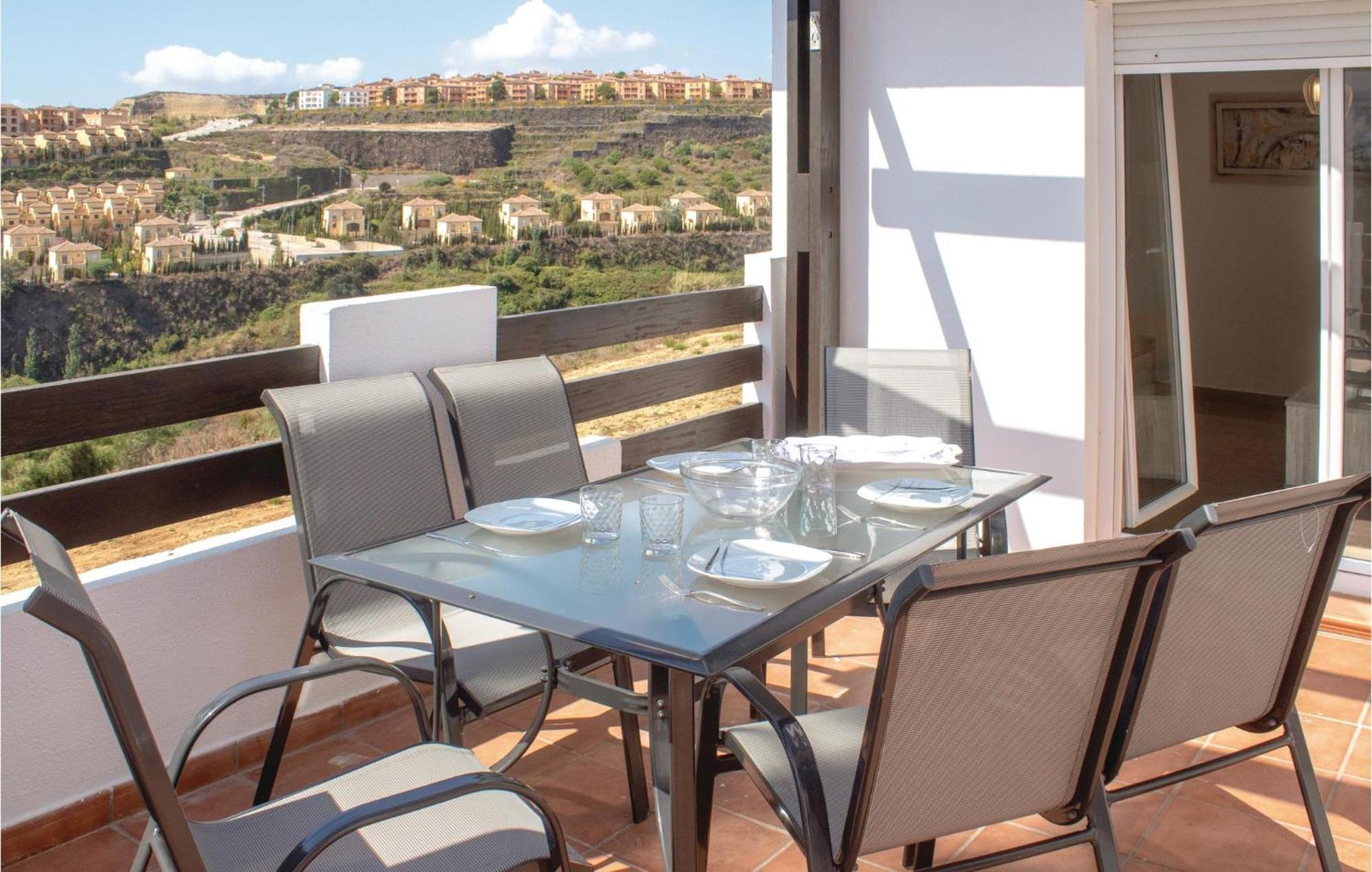 3 Bedroom Amazing Apartment In La Duquesa Castillo de Sabinillas Buitenkant foto